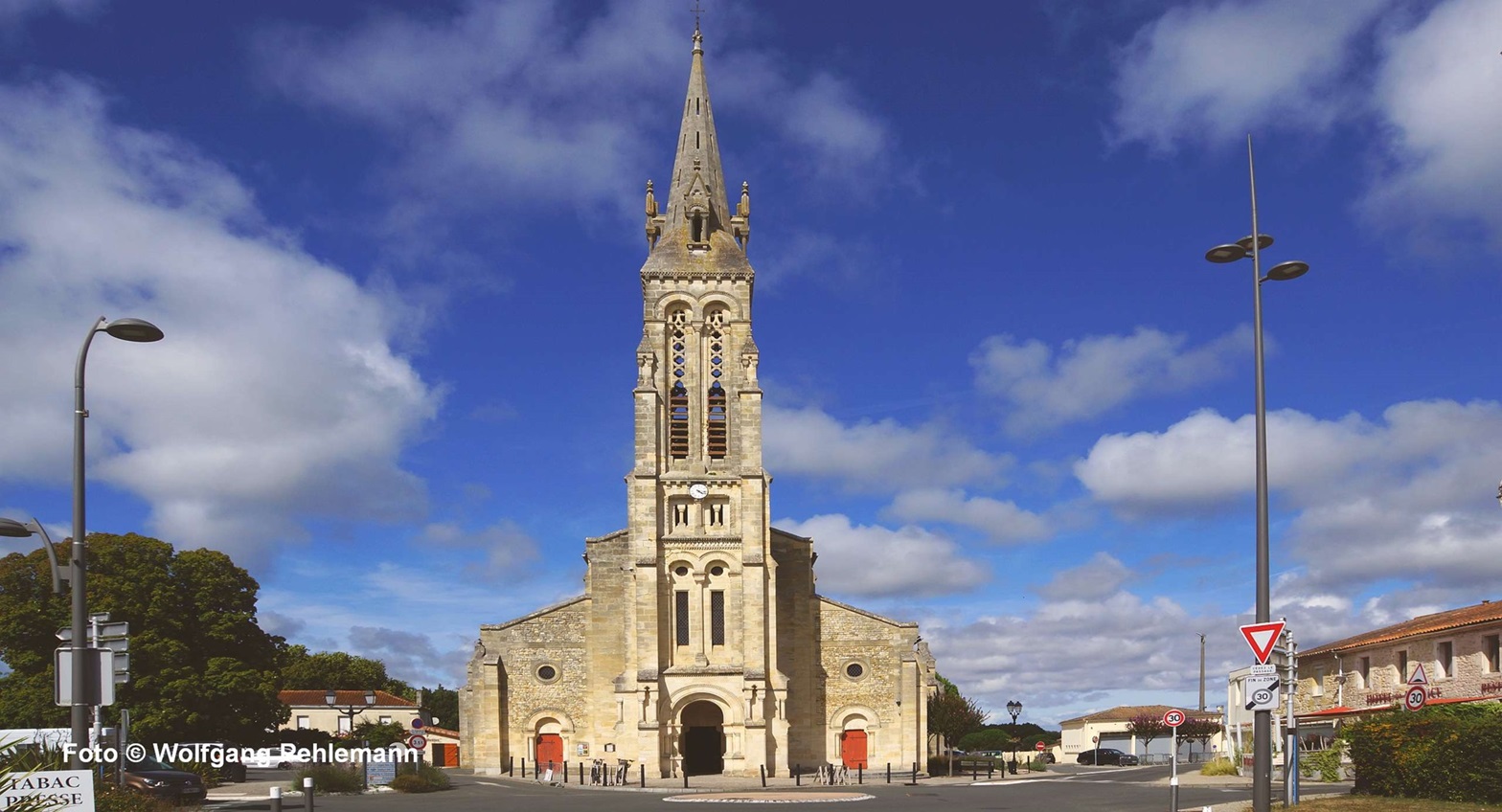 Die Kirche Eglise Saint-Seurin in Montalivet auf der Halbinsel Medoc Frankreich France - Foto © Wolfgang Pehlemann DSC09719