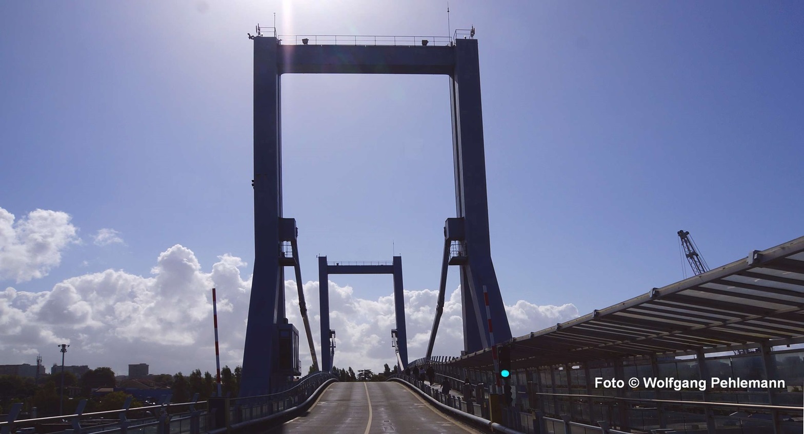 Klappbrücke im Hafen von Leixoes Matosinhos Stadt, Portugal - Foto © Wolfgang Pehlemann DSC00822