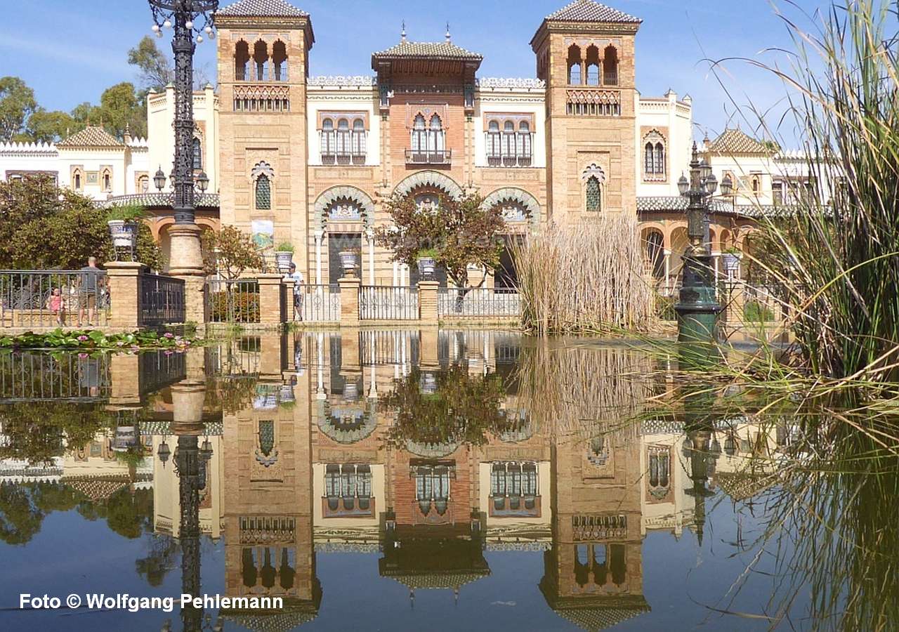 Pabellon Mudejar Museo de Artes Costumbres Wasserspiel-Rätsel Sevilla Spanien Foto © Wolfgang Pehlemann P1090190