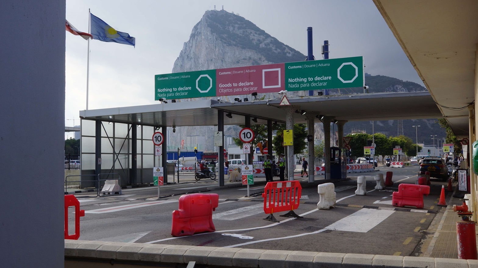 Die Zufahrtskontrolle am Border von Gibraltar - Foto © Wolfgang Pehlemann DSC03683