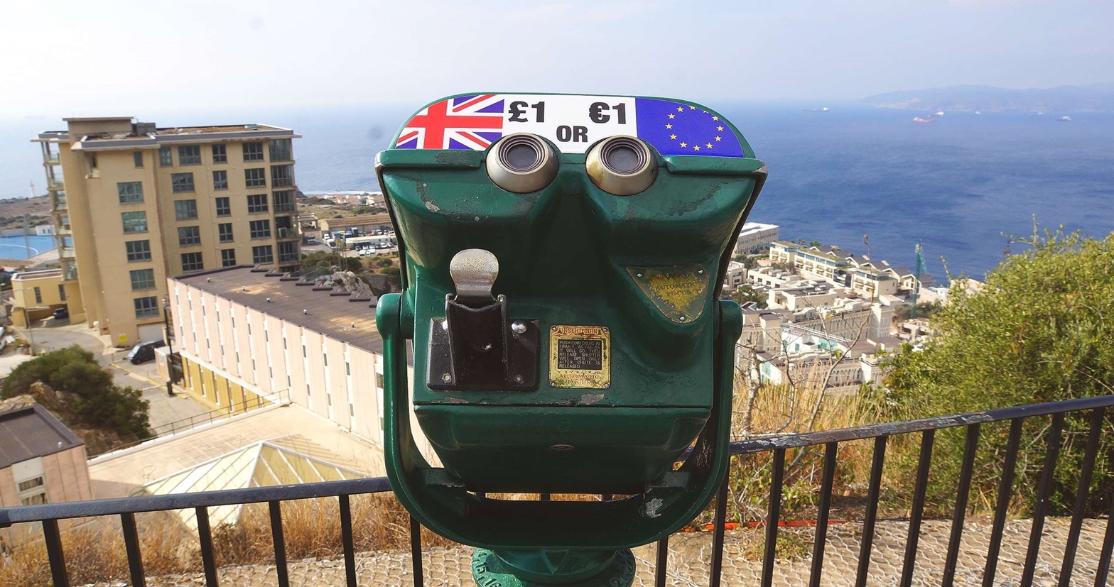 Gibraltar im Süden Today no view to Africa within 10 km distance from here - Foto © Wolfgang Pehlemann DSC03765